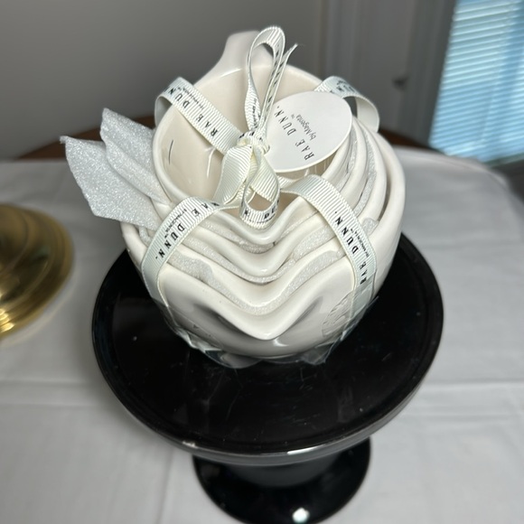 COPY - Rae Dunn measuring cups set - Picture 7 of 7